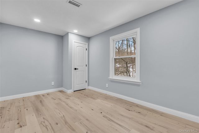 58 Lakelands Avenue, Greenwood Lake, NY 10925