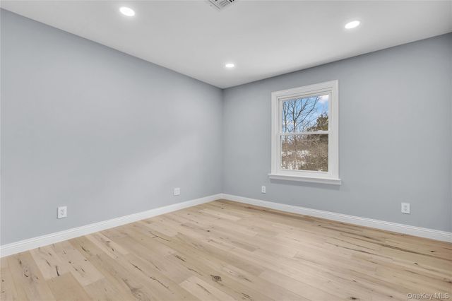 58 Lakelands Avenue, Greenwood Lake, NY 10925