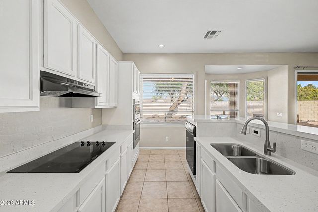 1571 E STIRRUP Court, Gilbert, AZ 85296