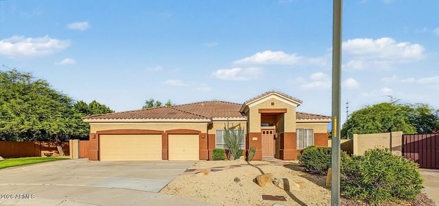 1571 E STIRRUP Court, Gilbert, AZ 85296