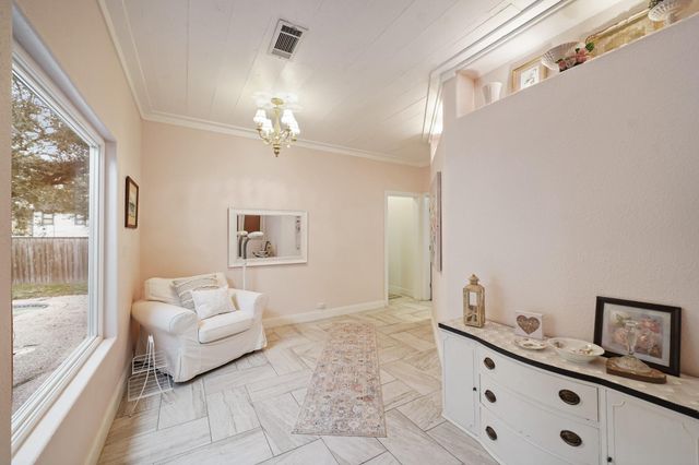 316 W Lang Street, Alvin, TX 77511