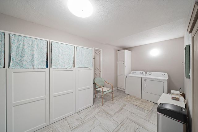 316 W Lang Street, Alvin, TX 77511