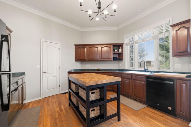 1002 E Gaslight Drive, Springfield, MO 65810