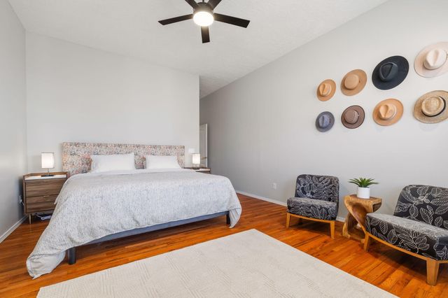 1002 E Gaslight Drive, Springfield, MO 65810