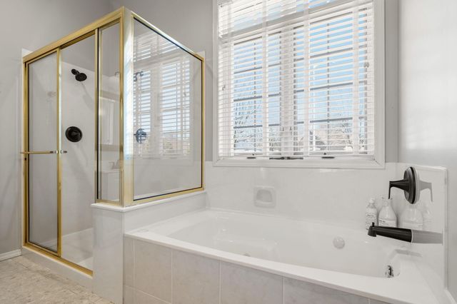 1002 E Gaslight Drive, Springfield, MO 65810