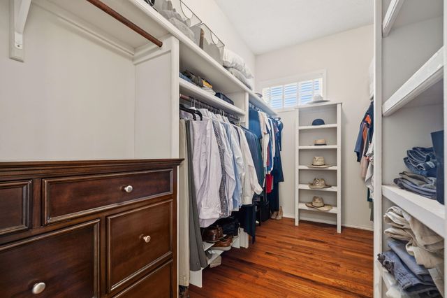 1002 E Gaslight Drive, Springfield, MO 65810