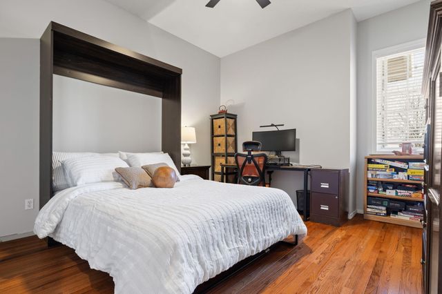 1002 E Gaslight Drive, Springfield, MO 65810