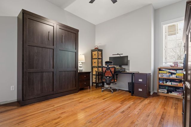 1002 E Gaslight Drive, Springfield, MO 65810