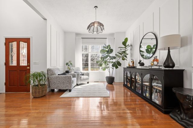 1002 E Gaslight Drive, Springfield, MO 65810