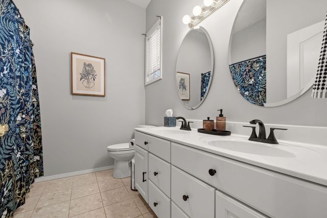 1002 E Gaslight Drive, Springfield, MO 65810