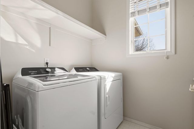 1002 E Gaslight Drive, Springfield, MO 65810