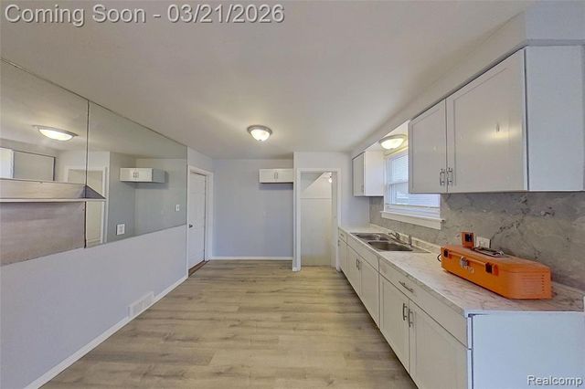 18665 Birwood Street, Detroit, MI 48221