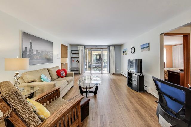 6858 N Northwest Highway 2E, Chicago, IL 60631