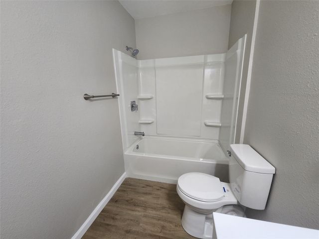 138 W Marion, Clute, TX 77531