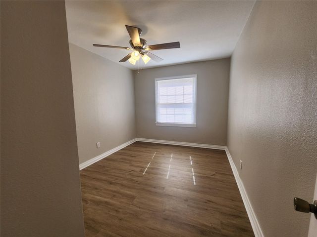 138 W Marion, Clute, TX 77531