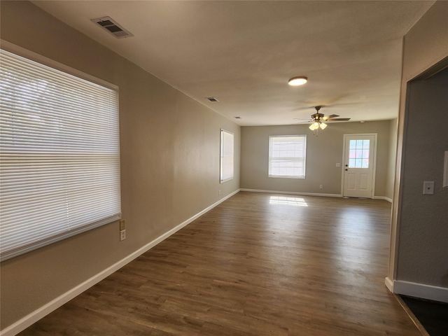 138 W Marion, Clute, TX 77531