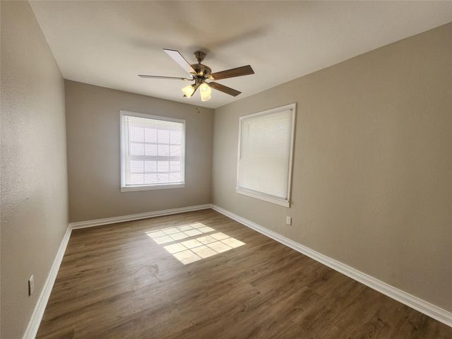 138 W Marion, Clute, TX 77531