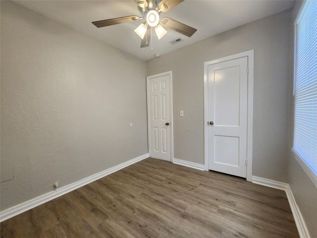 138 W Marion, Clute, TX 77531