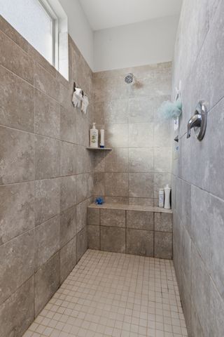 300 Black Thorn Ln, Gallatin, TN 37066