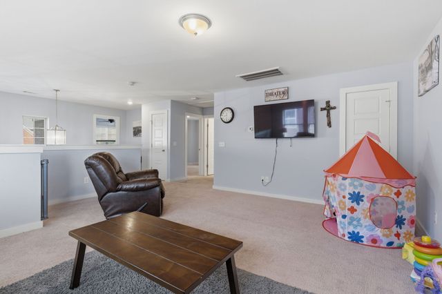 300 Black Thorn Ln, Gallatin, TN 37066