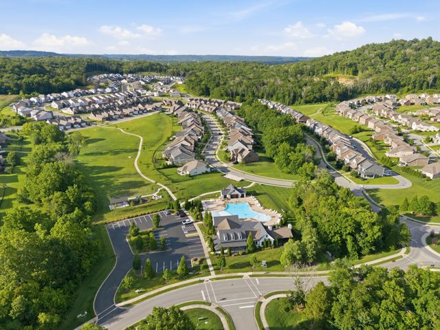 300 Black Thorn Ln, Gallatin, TN 37066