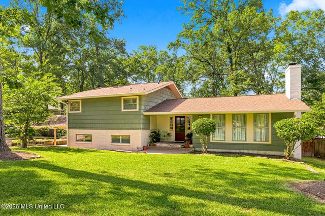 1806 Hillview Drive, Jackson, MS 39211