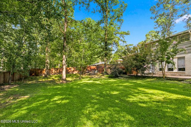 1806 Hillview Drive, Jackson, MS 39211