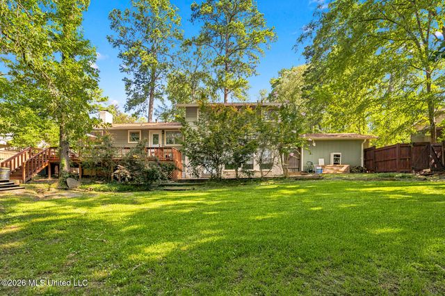 1806 Hillview Drive, Jackson, MS 39211
