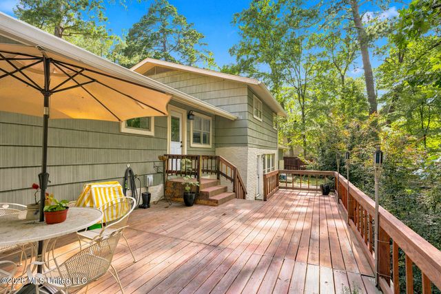 1806 Hillview Drive, Jackson, MS 39211