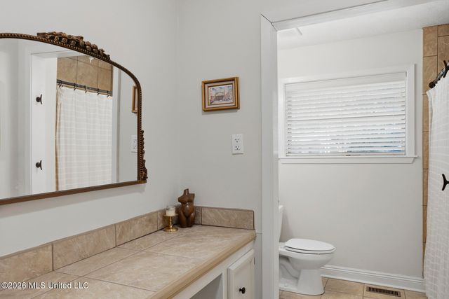 1806 Hillview Drive, Jackson, MS 39211