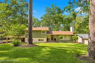 1806 Hillview Drive, Jackson, MS 39211