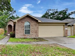 113 N Heritage Oaks Drive, Texas City, TX 77591