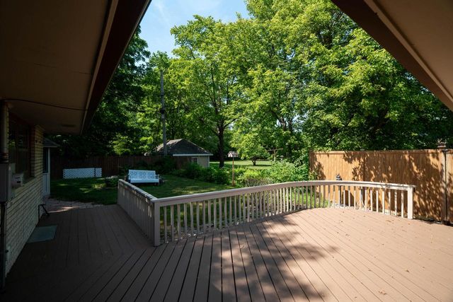 1210 18th AVENUE, South Milwaukee, WI 53172