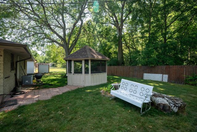 1210 18th AVENUE, South Milwaukee, WI 53172