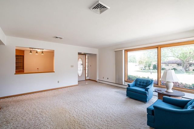 1210 18th AVENUE, South Milwaukee, WI 53172