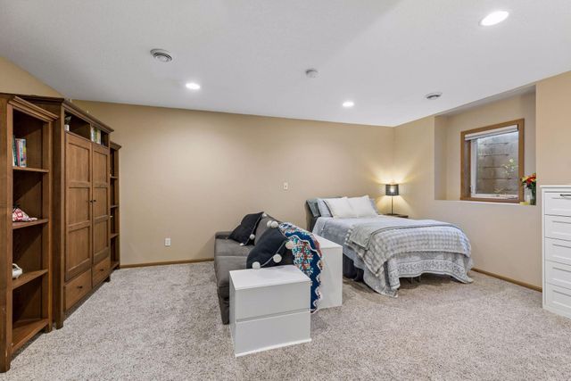 737 Williams Drive, Hastings, MN 55033