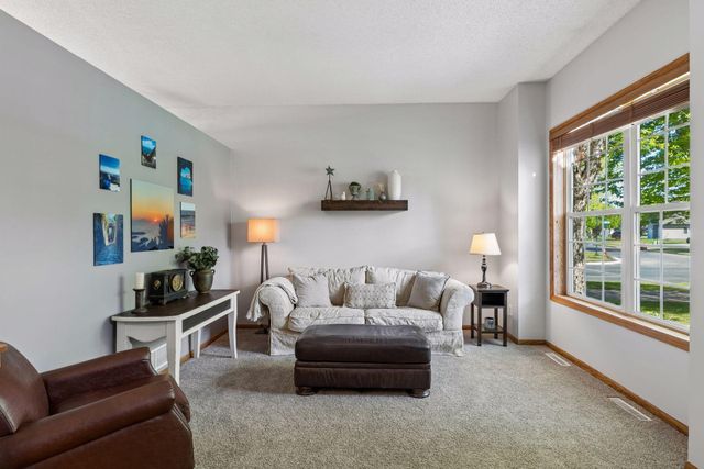 737 Williams Drive, Hastings, MN 55033