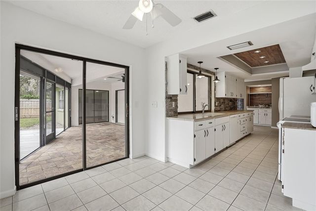 1012 REDBUD CIRCLE, Plant City, FL 33563