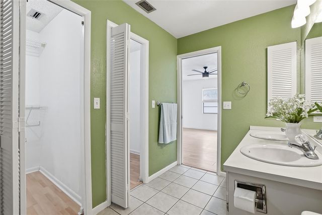 1012 REDBUD CIRCLE, Plant City, FL 33563