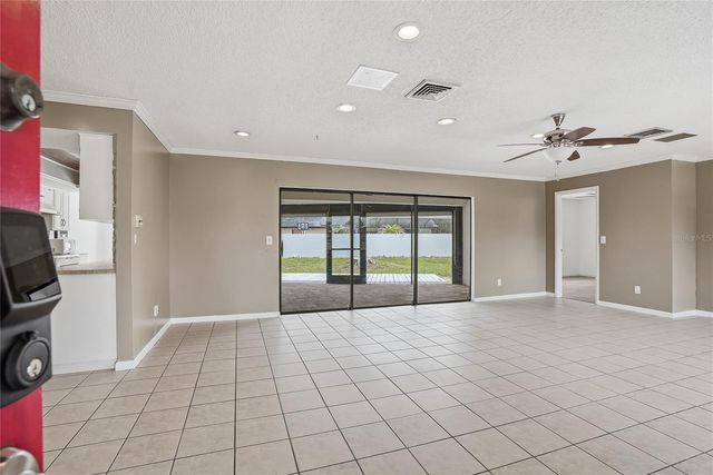 1012 REDBUD CIRCLE, Plant City, FL 33563