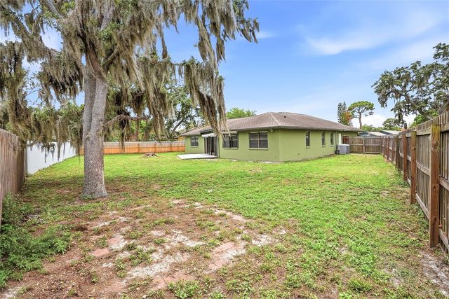 1012 REDBUD CIRCLE, Plant City, FL 33563