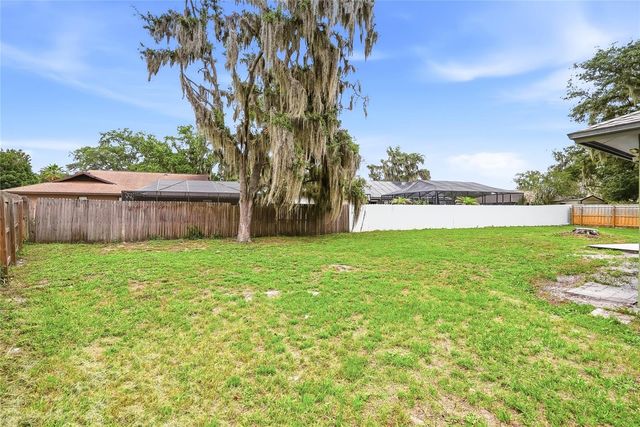 1012 REDBUD CIRCLE, Plant City, FL 33563