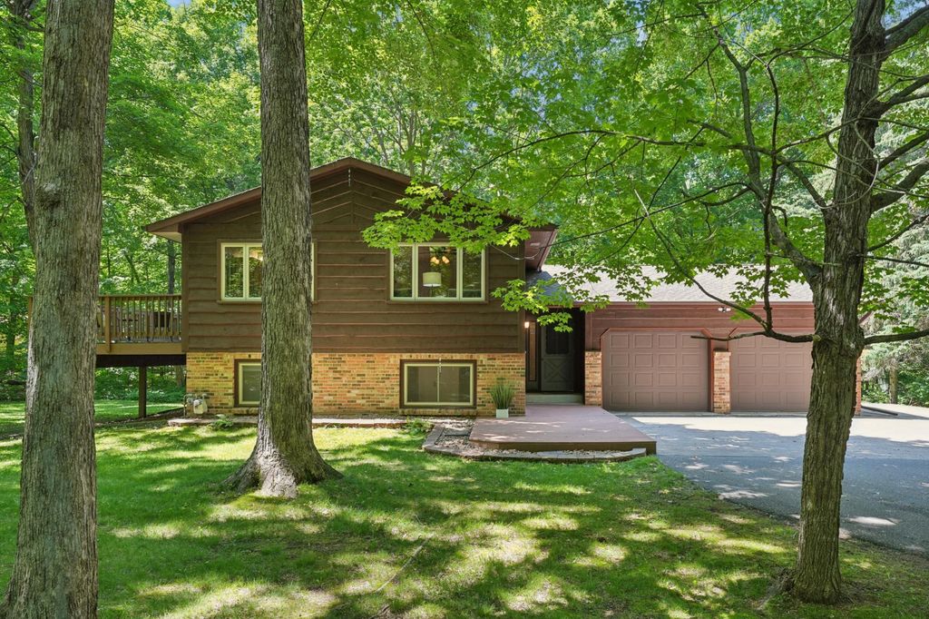 4697 Mcallister Avenue NE, Saint Michael, MN 55376