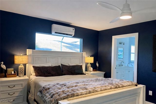 5748 Linden LN, Bokeelia, FL 33922