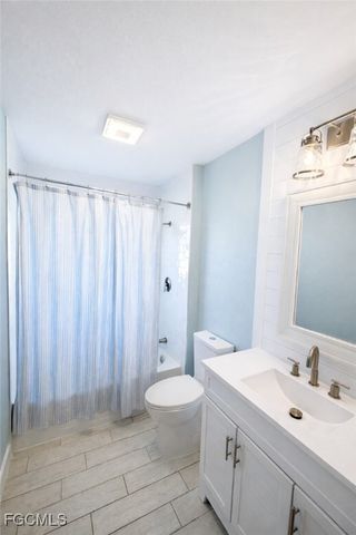 5748 Linden LN, Bokeelia, FL 33922