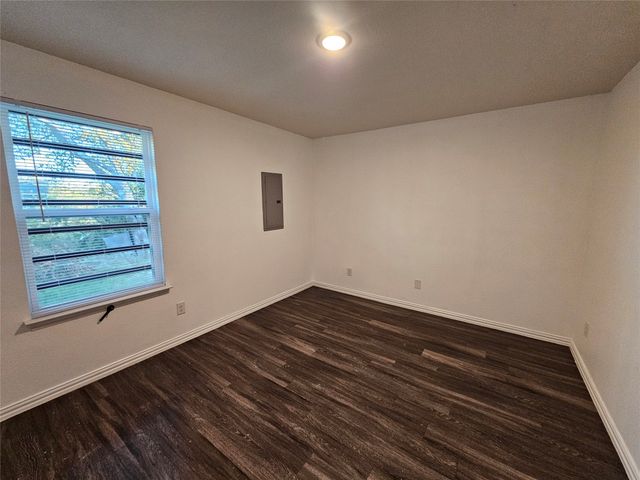 5113 Ave G, Fort Worth, TX 76105