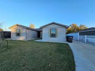 5113 Ave G, Fort Worth, TX 76105