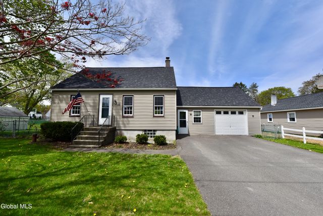 10 Koon Street, North Greenbush, NY 12198