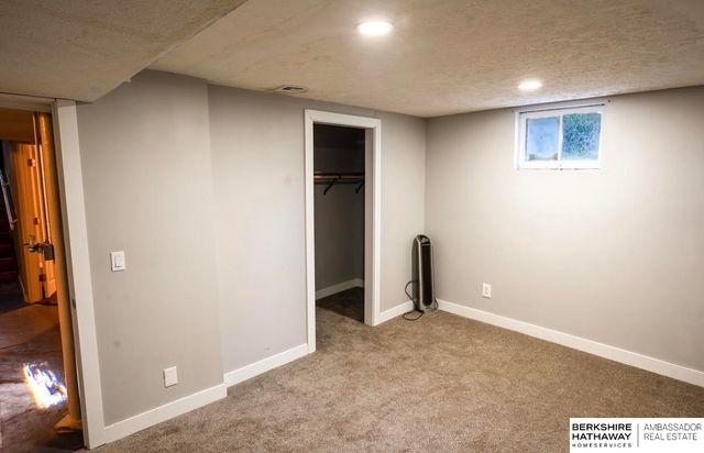 4314 N 39th Street, Omaha, NE 68111