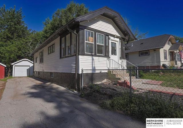 4314 N 39th Street, Omaha, NE 68111